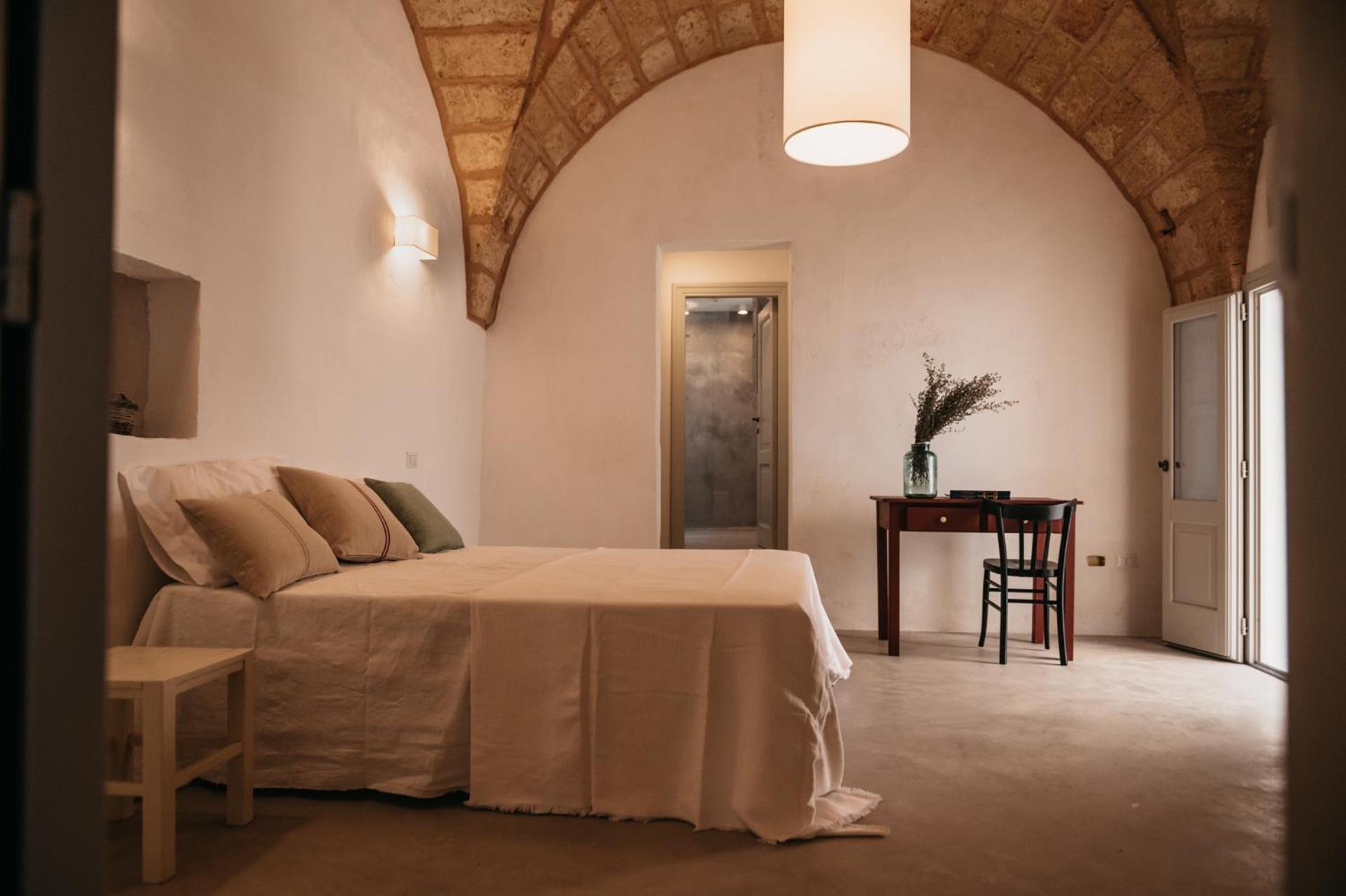 Palazzo Pati Hotel Tiggiano ภายนอก รูปภาพ