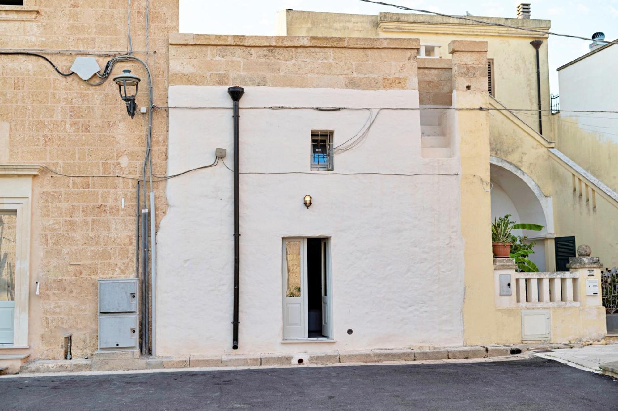 Palazzo Pati Hotel Tiggiano ภายนอก รูปภาพ