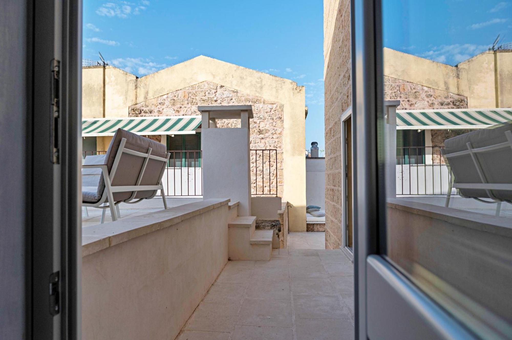 Palazzo Pati Hotel Tiggiano ภายนอก รูปภาพ