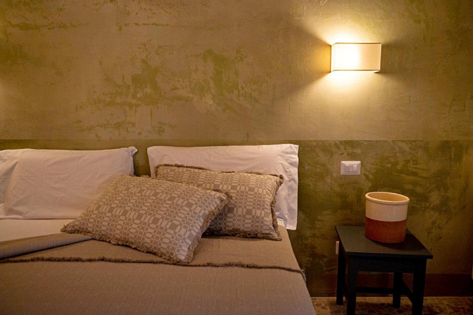 Palazzo Pati Hotel Tiggiano ภายนอก รูปภาพ